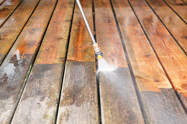 Best Garage Pressure Washing  in Salinas, CA